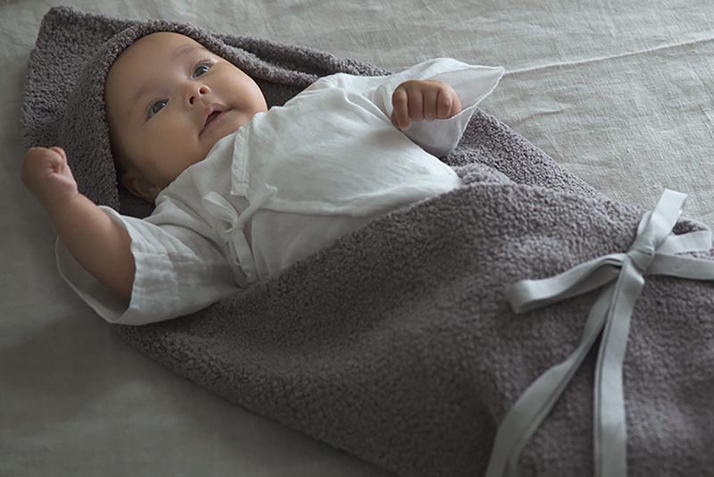 hooded blanket 3 charcoal | ギフト・スタイ・出産祝いのMARLMARL